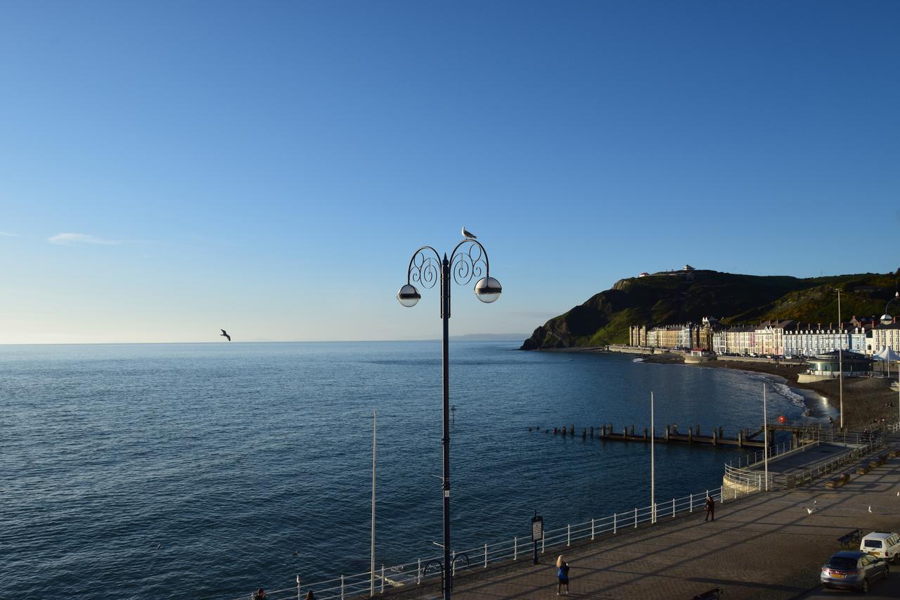 Awel Mor Holiday Apartment Aberystwyth Buitenkant foto